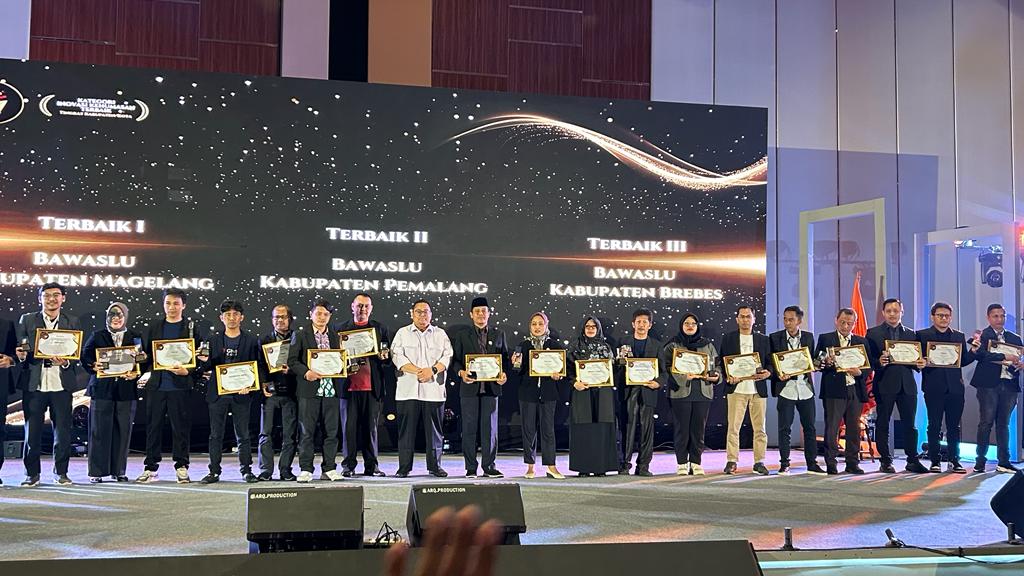 Bawaslu NTB Sabet 3 Kategori Penghargaan Kehumasan Terbaik Sekaligus