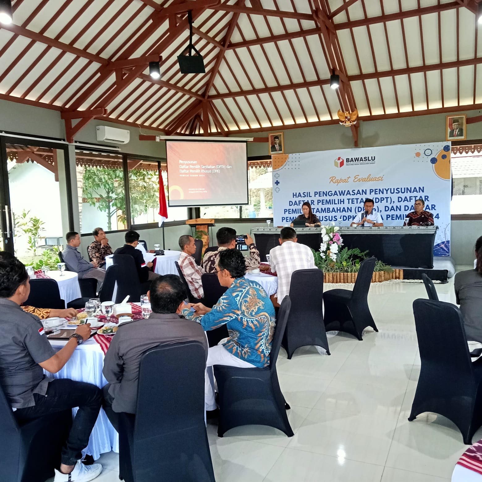 Bawaslu Provinsi NTB Gelar Rakor Pemantapan Pengawasan Tahapan Penyusunan DPTb dan DPK.