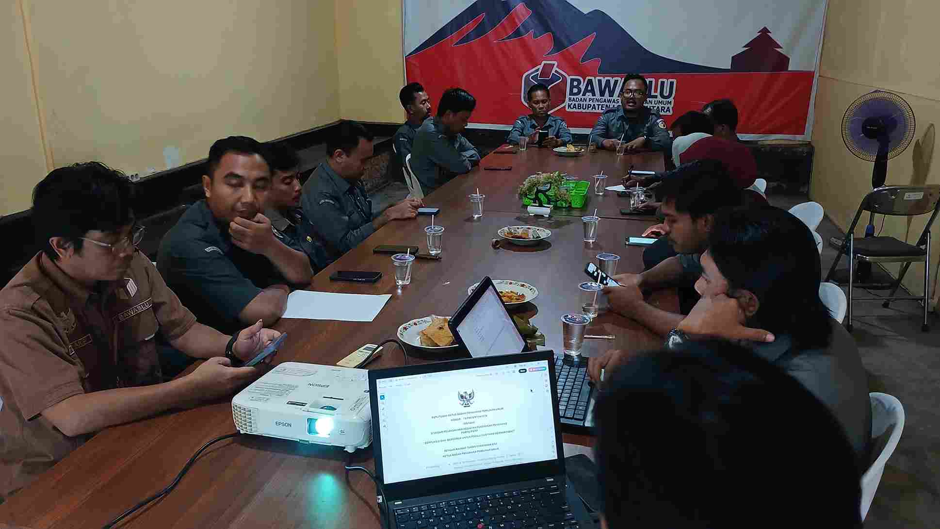 foto rapat